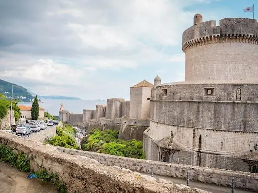 Mare-soba Sa Terasom