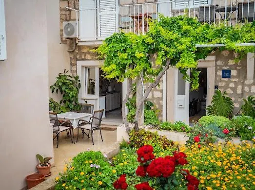 招待所 Mare-soba Sa Terasom *