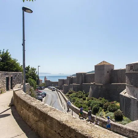 Pensionat Mare-soba Sa Terasom